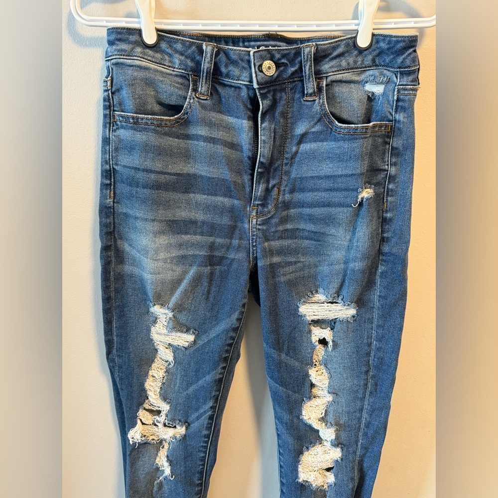American Eagle Outfitters Women’s Blue Distressed Jeans/Jeggings